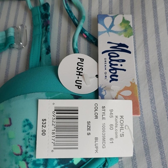 NWT push up bikini top - Picture 2 of 4